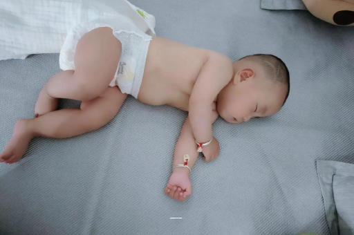 贺州4个月宝宝特点